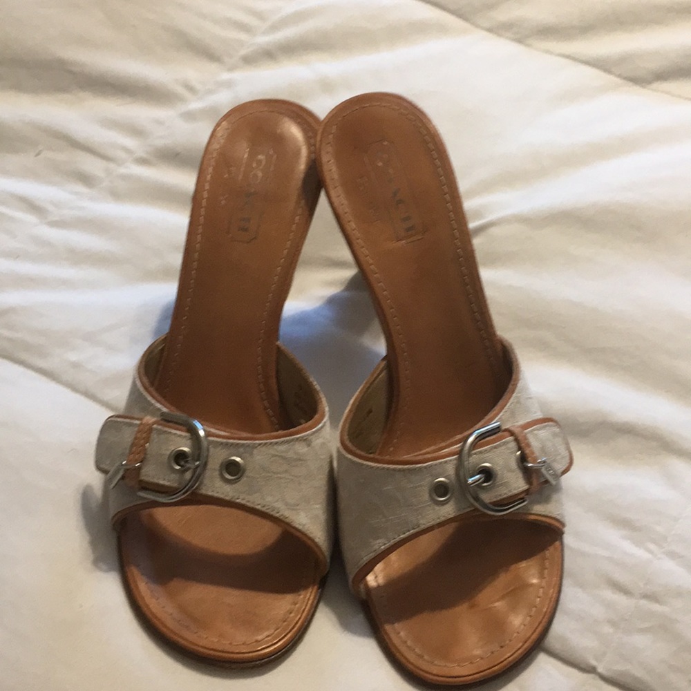 Coach medium size heel
